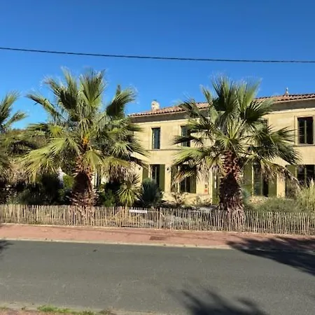 L'estuaire D'hotes Bed & Breakfast 3*